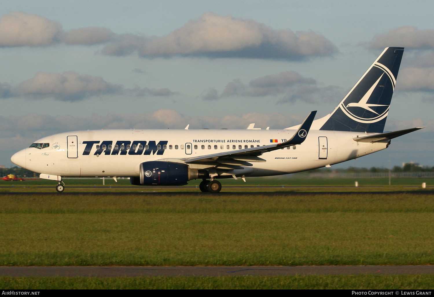 Aircraft Photo of YR-BGI | Boeing 737-78J | TAROM - Transporturile Aeriene Române | AirHistory.net #106790