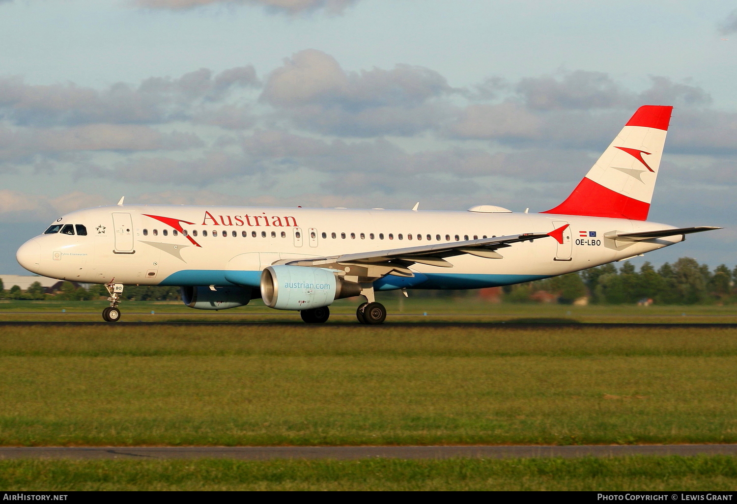 Aircraft Photo of OE-LBO | Airbus A320-214 | Austrian Airlines | AirHistory.net #106806