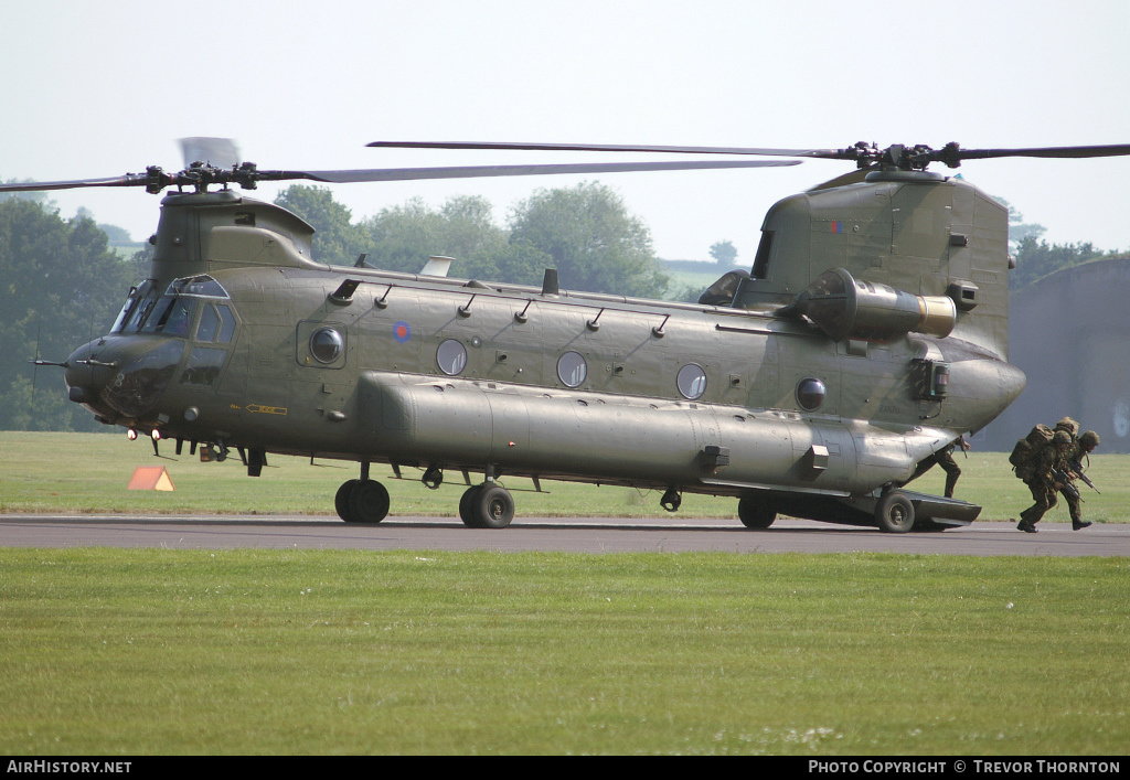 Aircraft Photo of ZA670 | Boeing Chinook HC2 (352) | UK - Air Force | AirHistory.net #107021