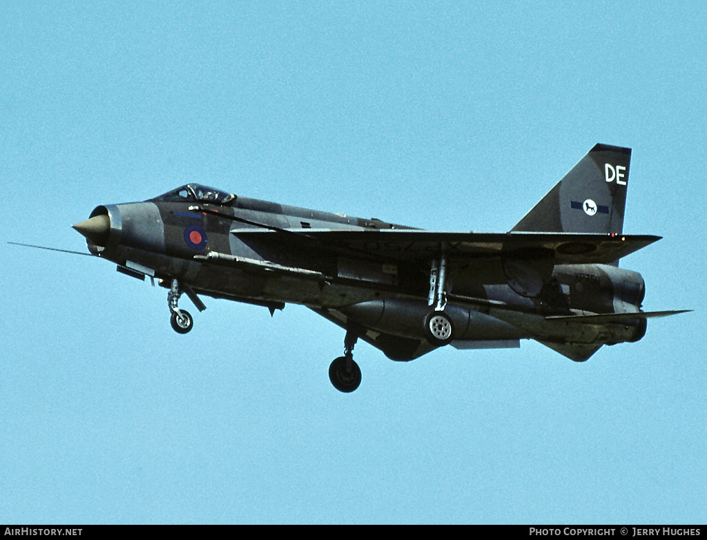 Aircraft Photo of XP750 | English Electric Lightning F3 | UK - Air Force | AirHistory.net #107029