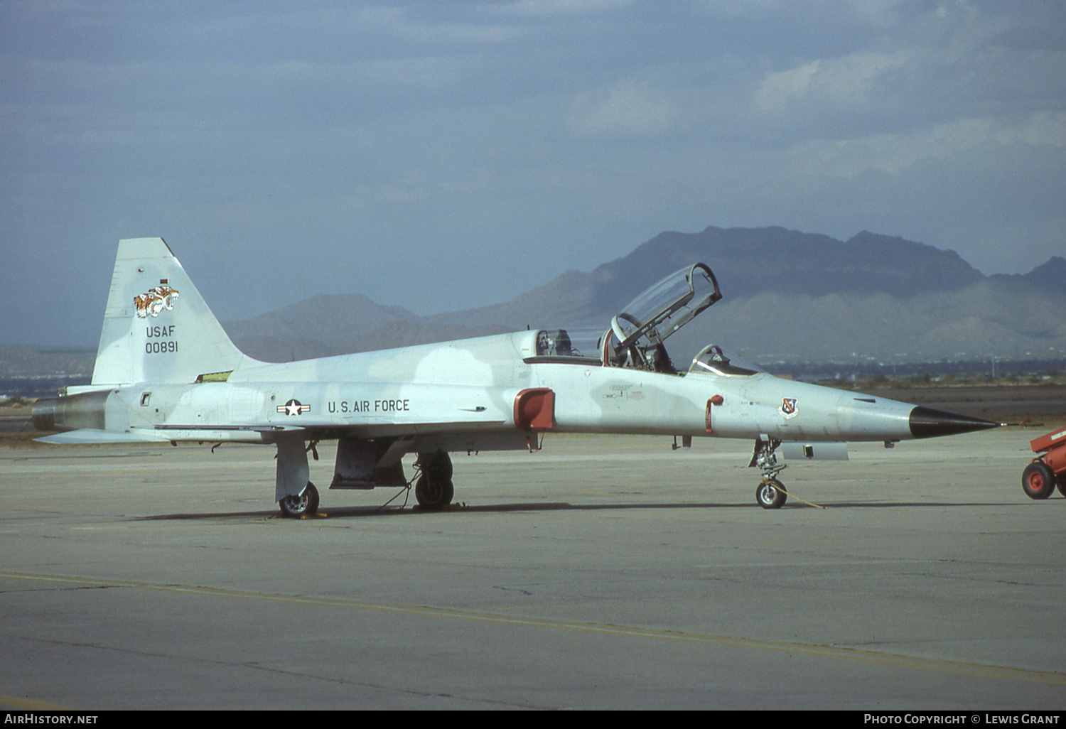 Aircraft Photo of 73-0891 / 00891 | Northrop F-5F Tiger II | USA - Air Force | AirHistory.net #107112