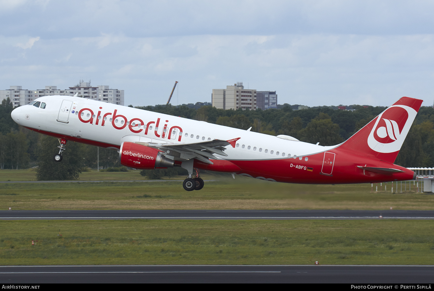 Aircraft Photo of D-ABFG | Airbus A320-214 | Air Berlin | AirHistory.net #107170