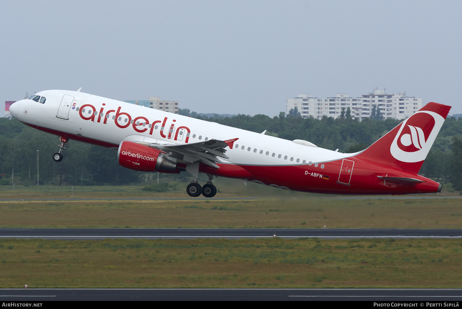 Aircraft Photo of D-ABFN | Airbus A320-214 | Air Berlin | AirHistory.net #107172