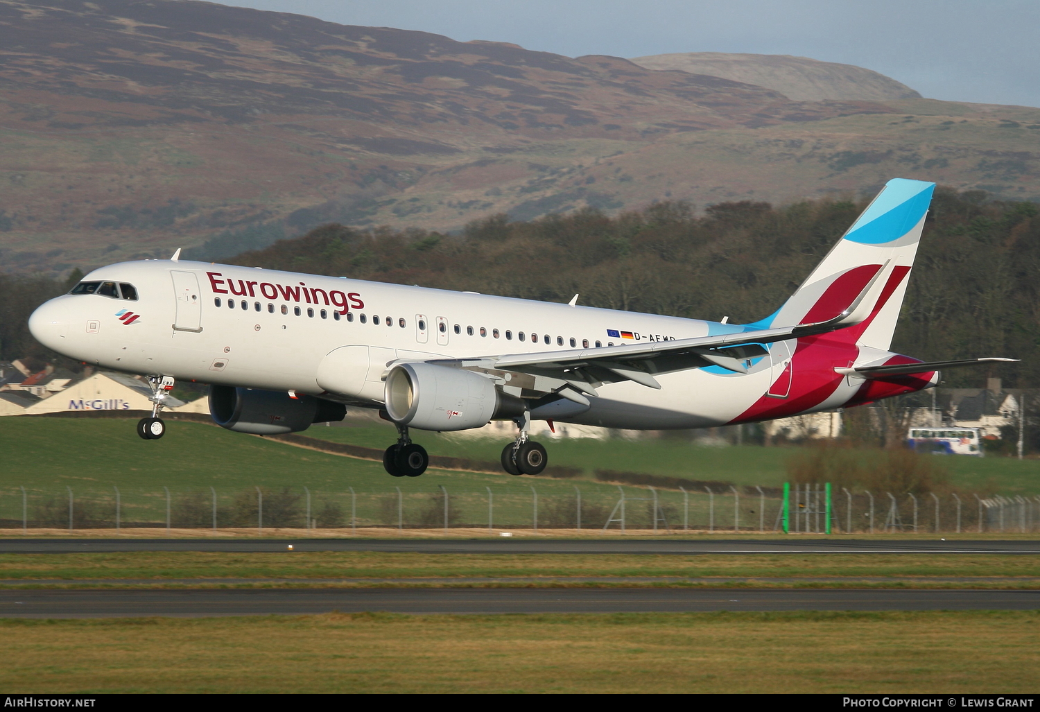 Aircraft Photo of D-AEWR | Airbus A320-214 | Eurowings | AirHistory.net #107222