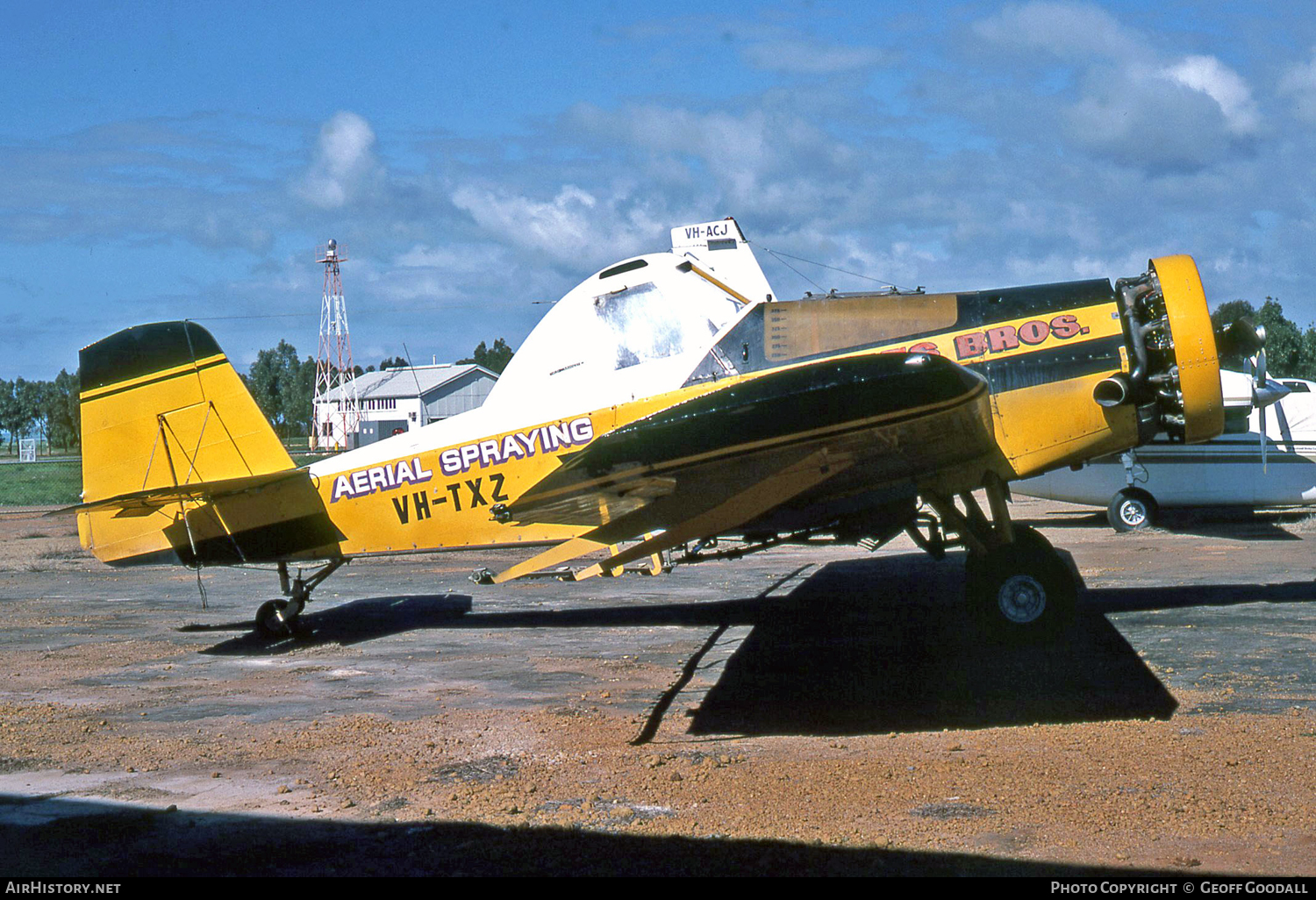 Aircraft Photo of VH-TXZ | Rockwell S2R Thrush Commander | Symes Bros Aerial Spraying | AirHistory.net #107239