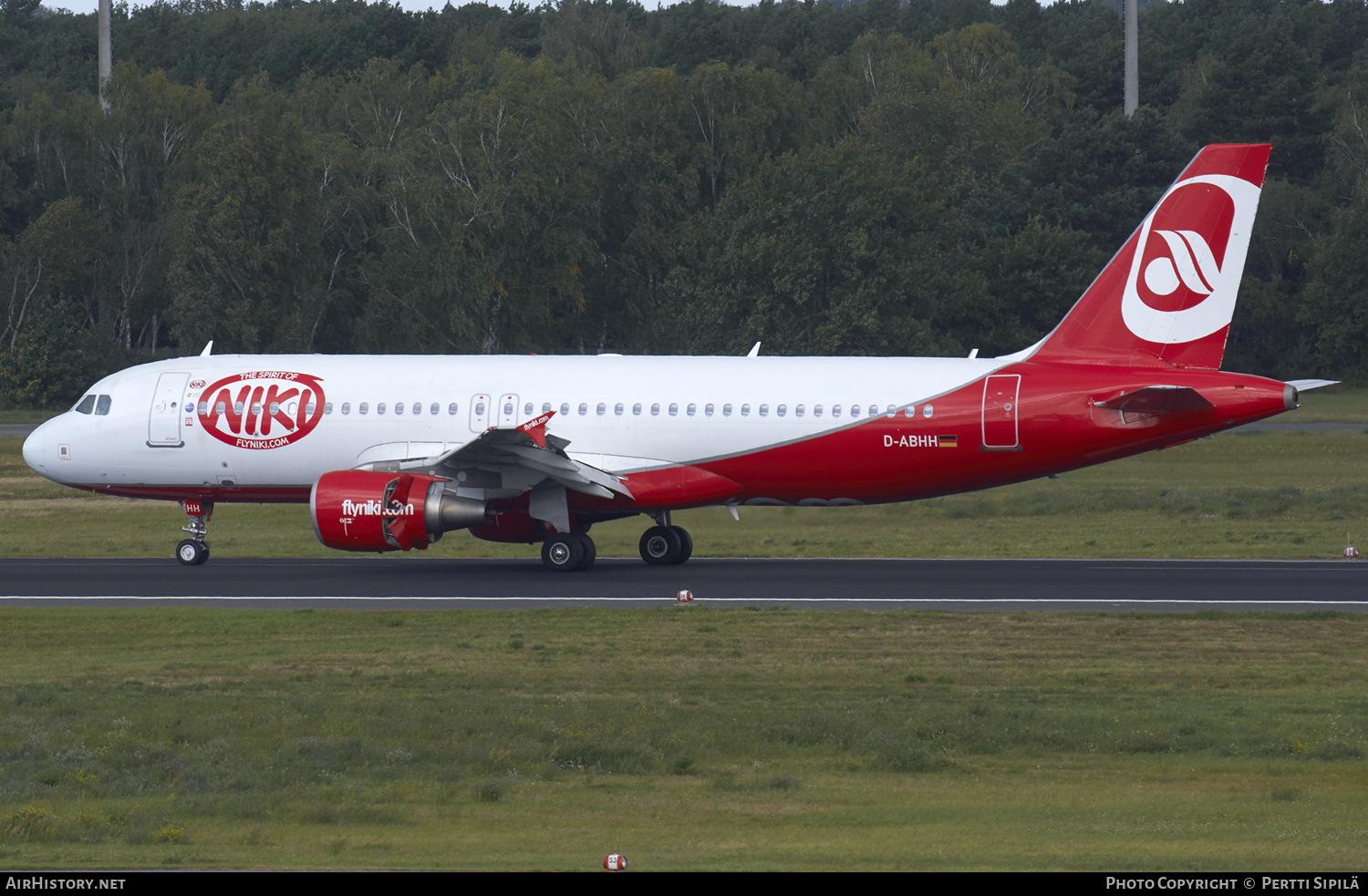 Aircraft Photo of D-ABHH | Airbus A320-214 | Niki | AirHistory.net #107243