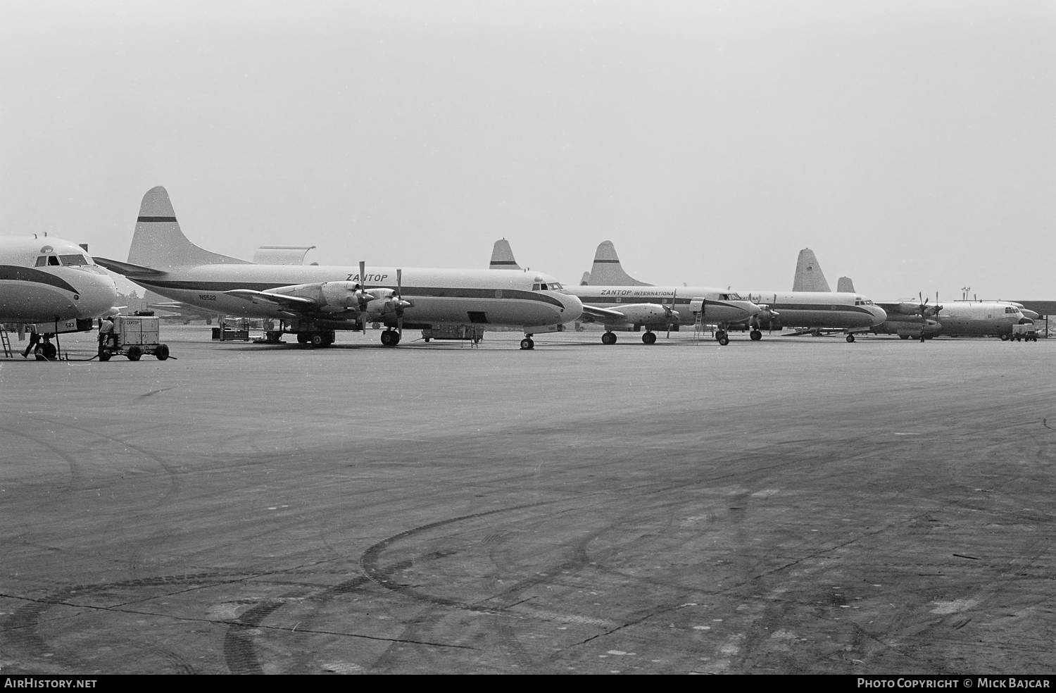 Aircraft Photo of N5522 | Lockheed L-188A(F) Electra | Zantop International Airlines | AirHistory.net #107258