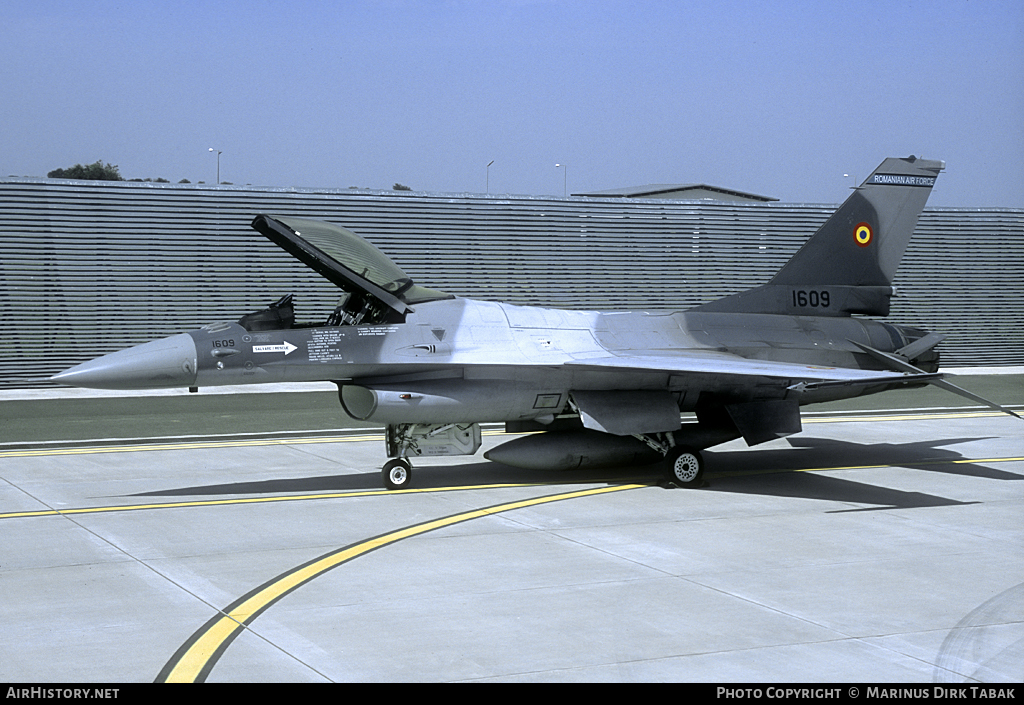 Aircraft Photo of 1609 | General Dynamics F-16AM Fighting Falcon | Romania - Air Force | AirHistory.net #107269