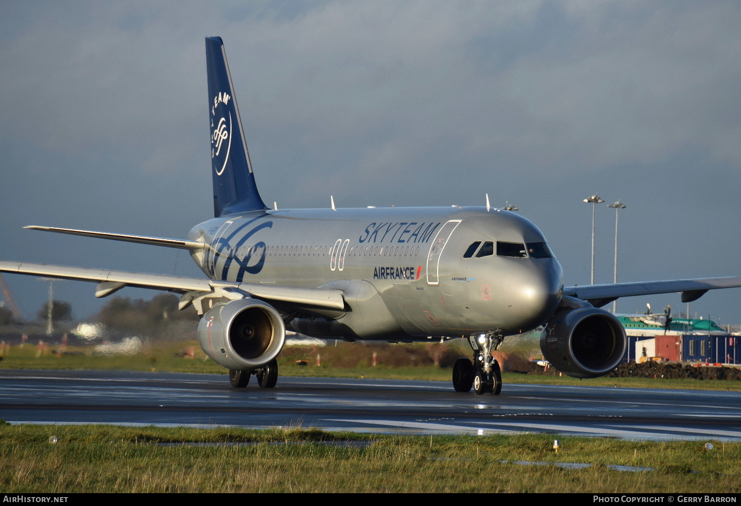 Aircraft Photo of F-HEPI | Airbus A320-214 | Air France | AirHistory.net #107284