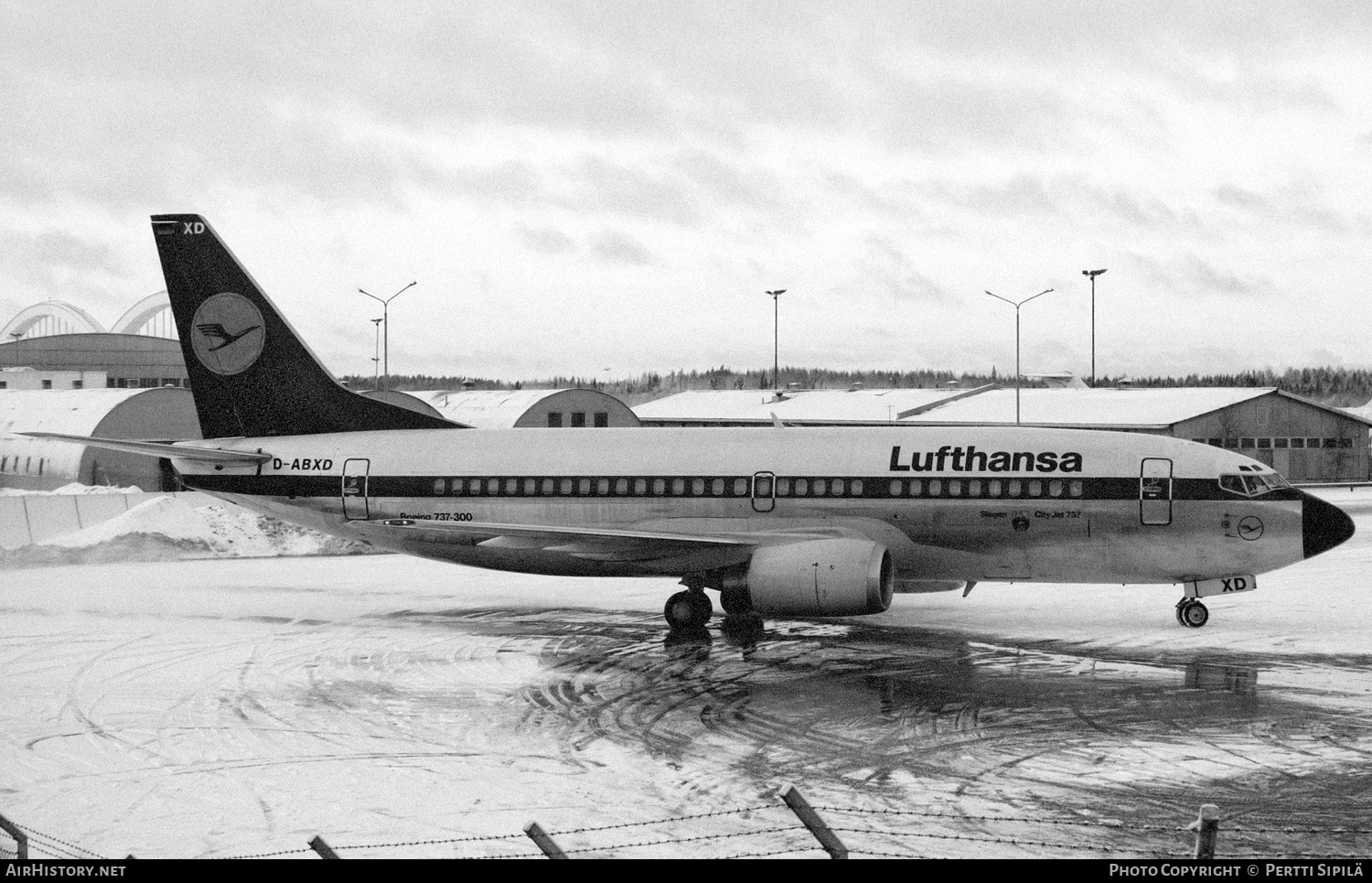 Aircraft Photo of D-ABXD | Boeing 737-330 | Lufthansa | AirHistory.net #107344