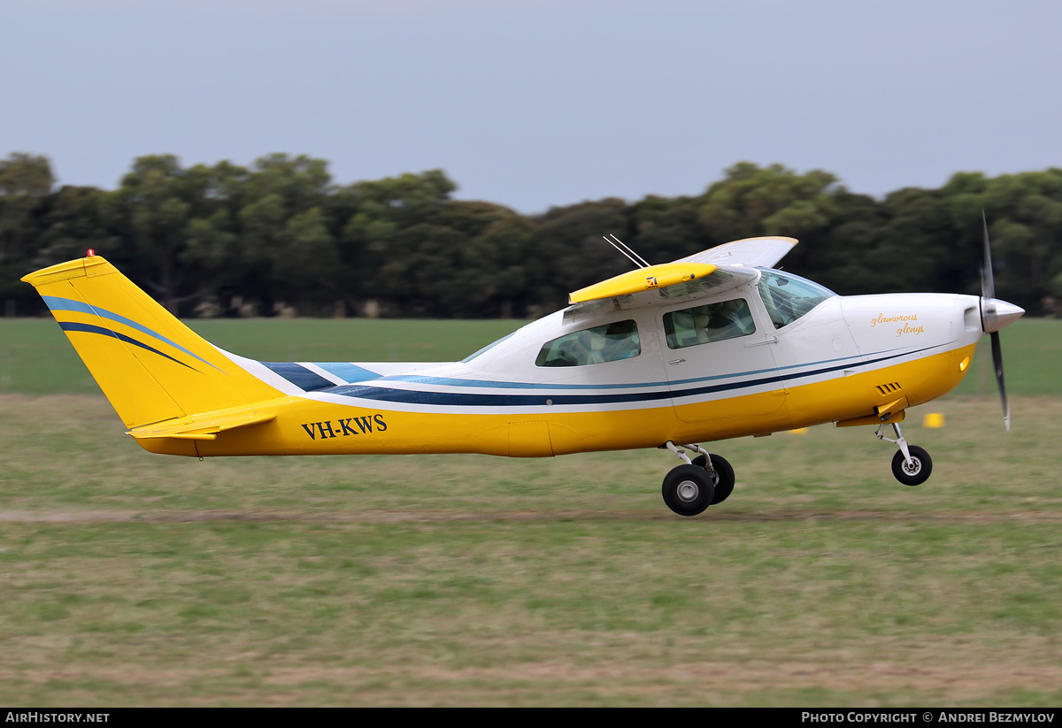 Aircraft Photo of VH-KWS | Cessna 210L Centurion | AirHistory.net #107492