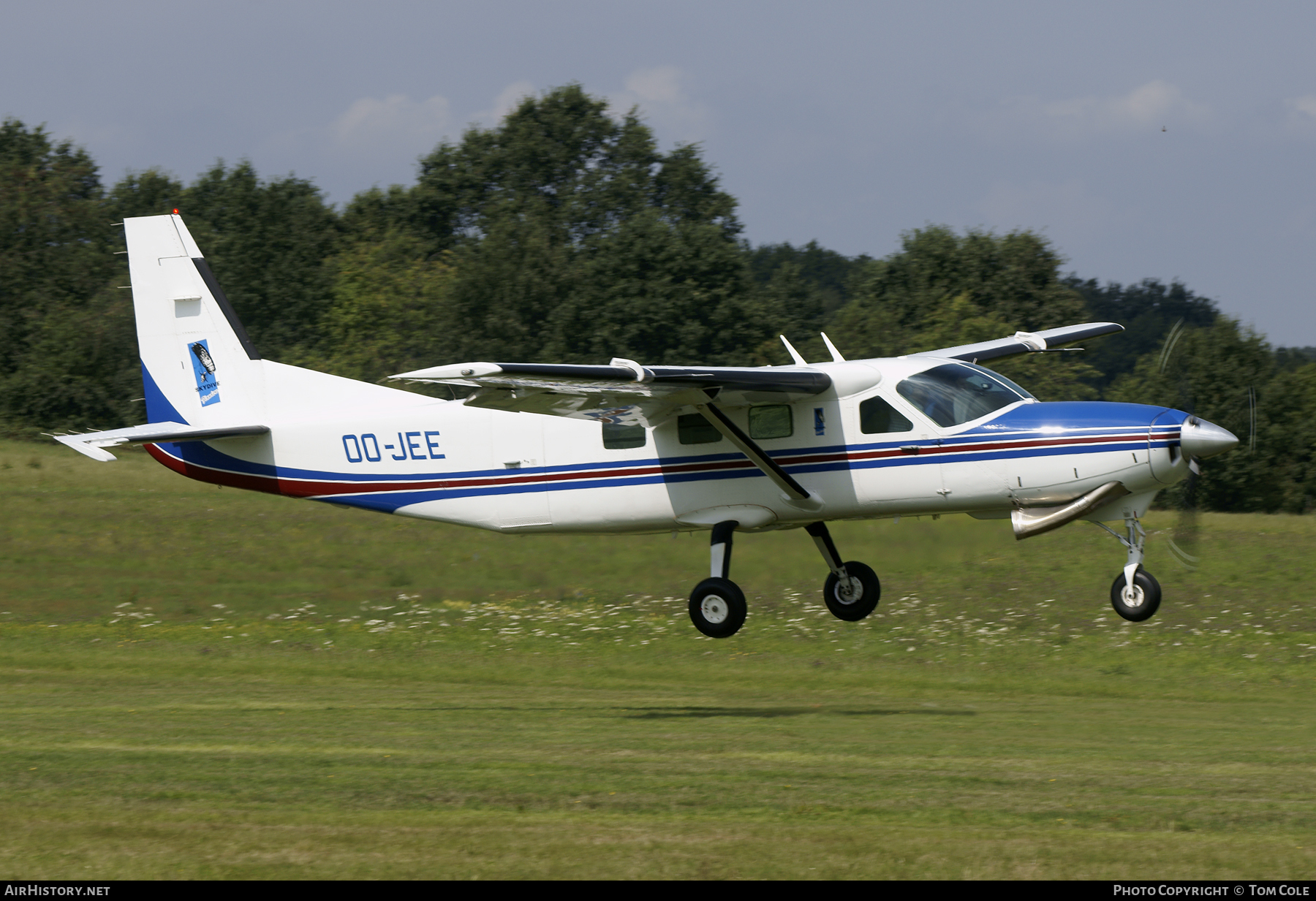 Aircraft Photo of OO-JEE | Cessna 208B Grand Caravan | AirHistory.net #107825