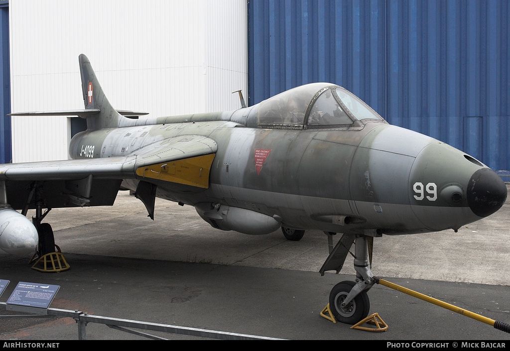 Aircraft Photo of J-4099 | Hawker Hunter F58 | Switzerland - Air Force | AirHistory.net #107876