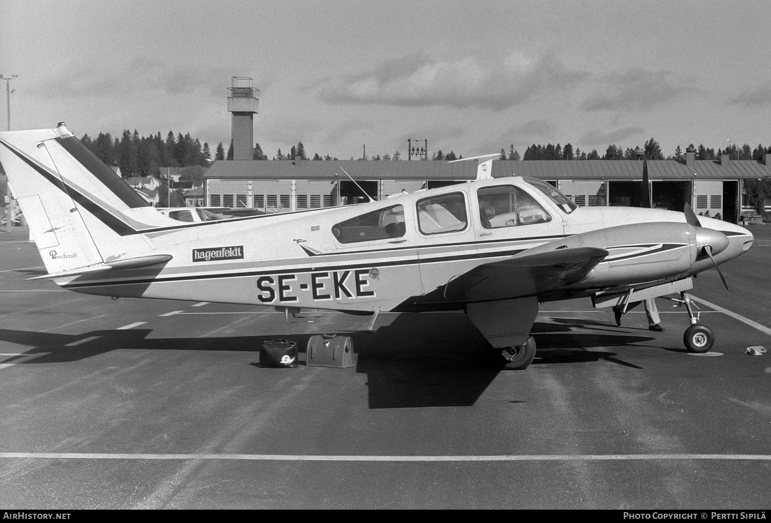 Aircraft Photo of SE-EKE | Beech B55 Baron (95-B55) | Hagenfeldt | AirHistory.net #107886