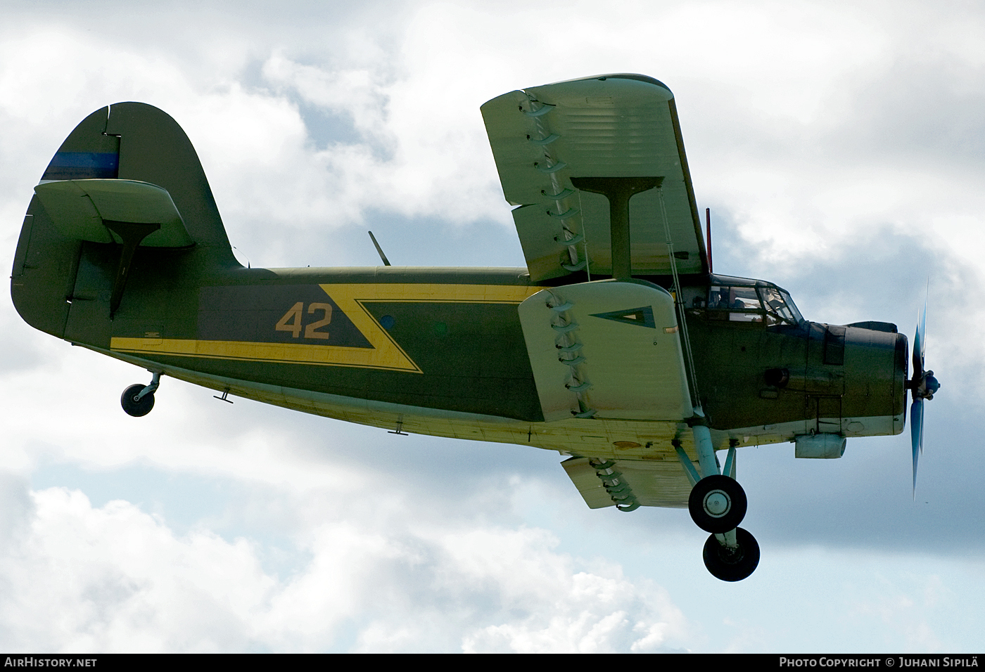 Aircraft Photo of 42 | Antonov An-2T | Estonia - Air Force | AirHistory.net #108073