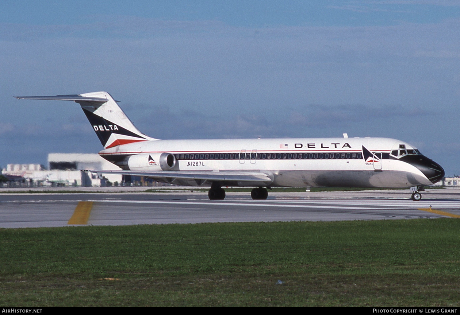 Aircraft Photo of N1267L | McDonnell Douglas DC-9-32 | Delta Air Lines | AirHistory.net #108334