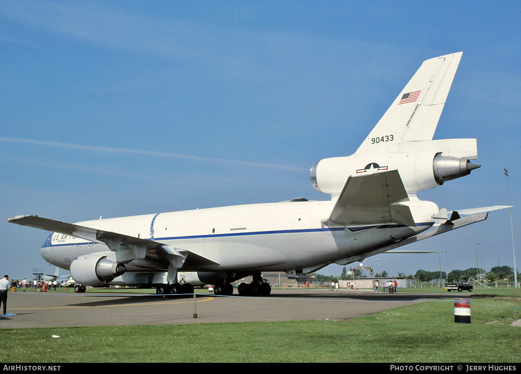 Aircraft Photo of 79-0433 / 90433 | McDonnell Douglas KC-10A Extender (DC-10-30CF) | USA - Air Force | AirHistory.net #108336
