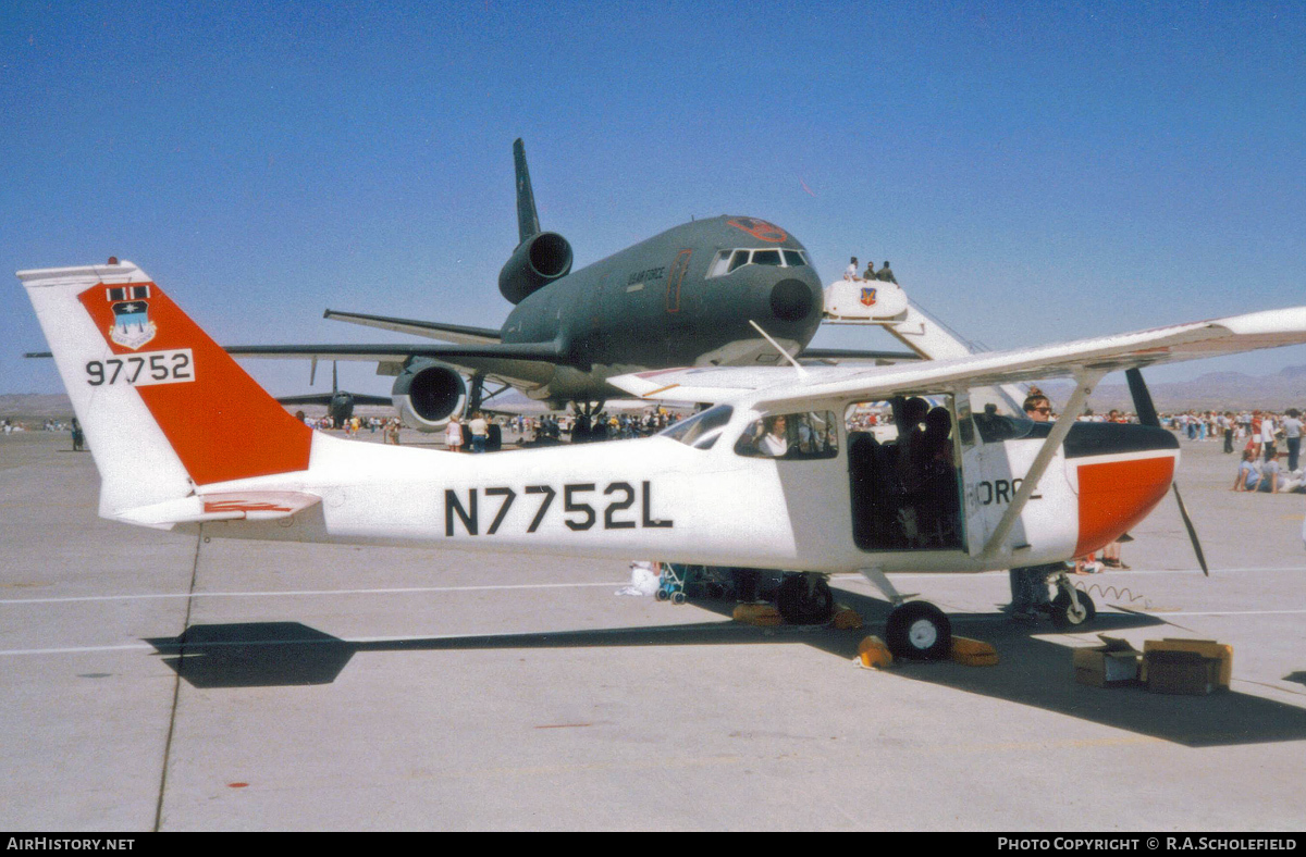 Aircraft Photo of 69-7752 / 97752 | Cessna T-41C Mescalero | USA - Air Force | AirHistory.net #108337