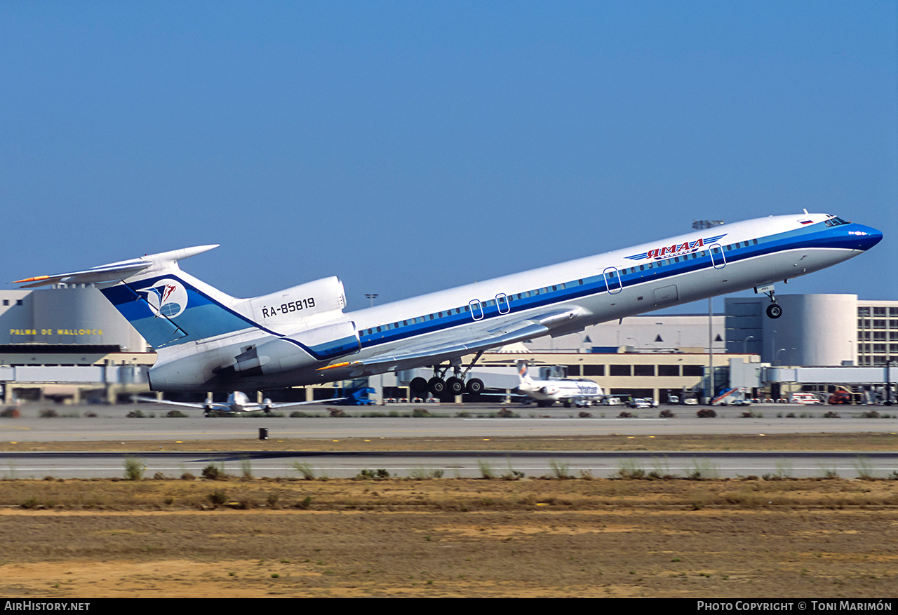 Aircraft Photo of RA-85819 | Tupolev Tu-154M | Yamal Airlines | AirHistory.net #108421