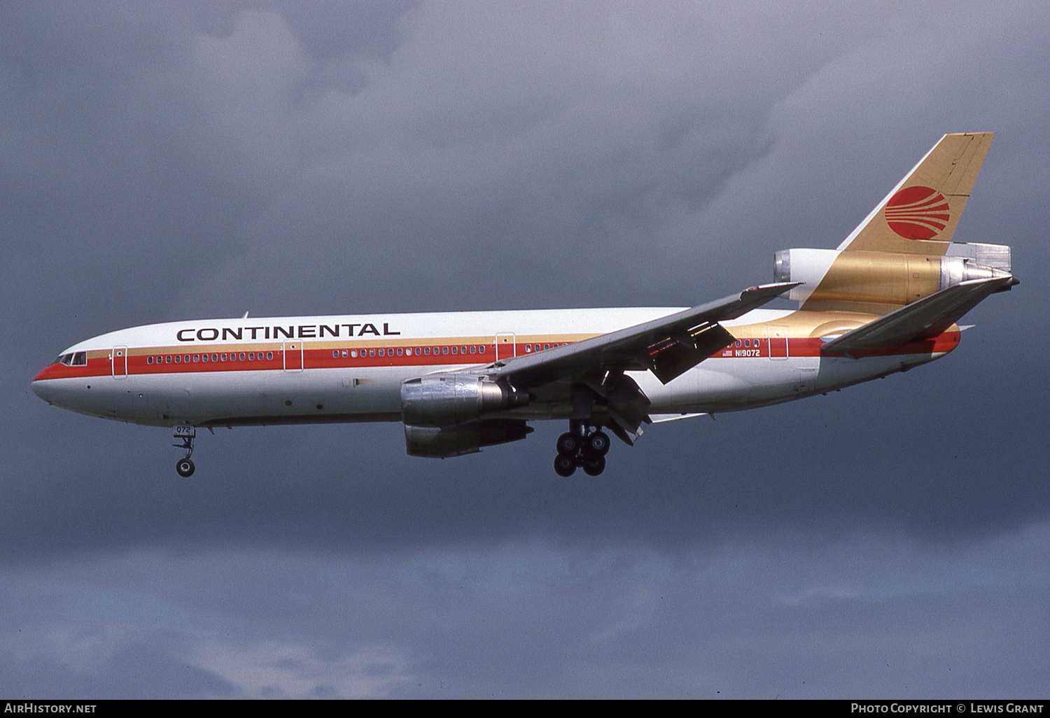 Aircraft Photo of N19072 | McDonnell Douglas DC-10-30 | Continental Airlines | AirHistory.net #108477