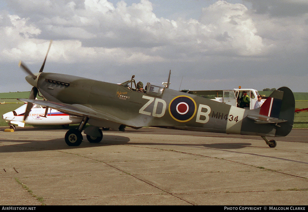 Aircraft Photo of G-ASJV / MH434 | Supermarine 361 Spitfire LF9B | UK - Air Force | AirHistory.net #108586