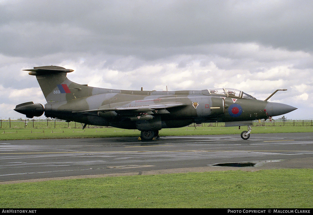 Aircraft Photo of XV869 | Hawker Siddeley Buccaneer S2B | UK - Air Force | AirHistory.net #108869
