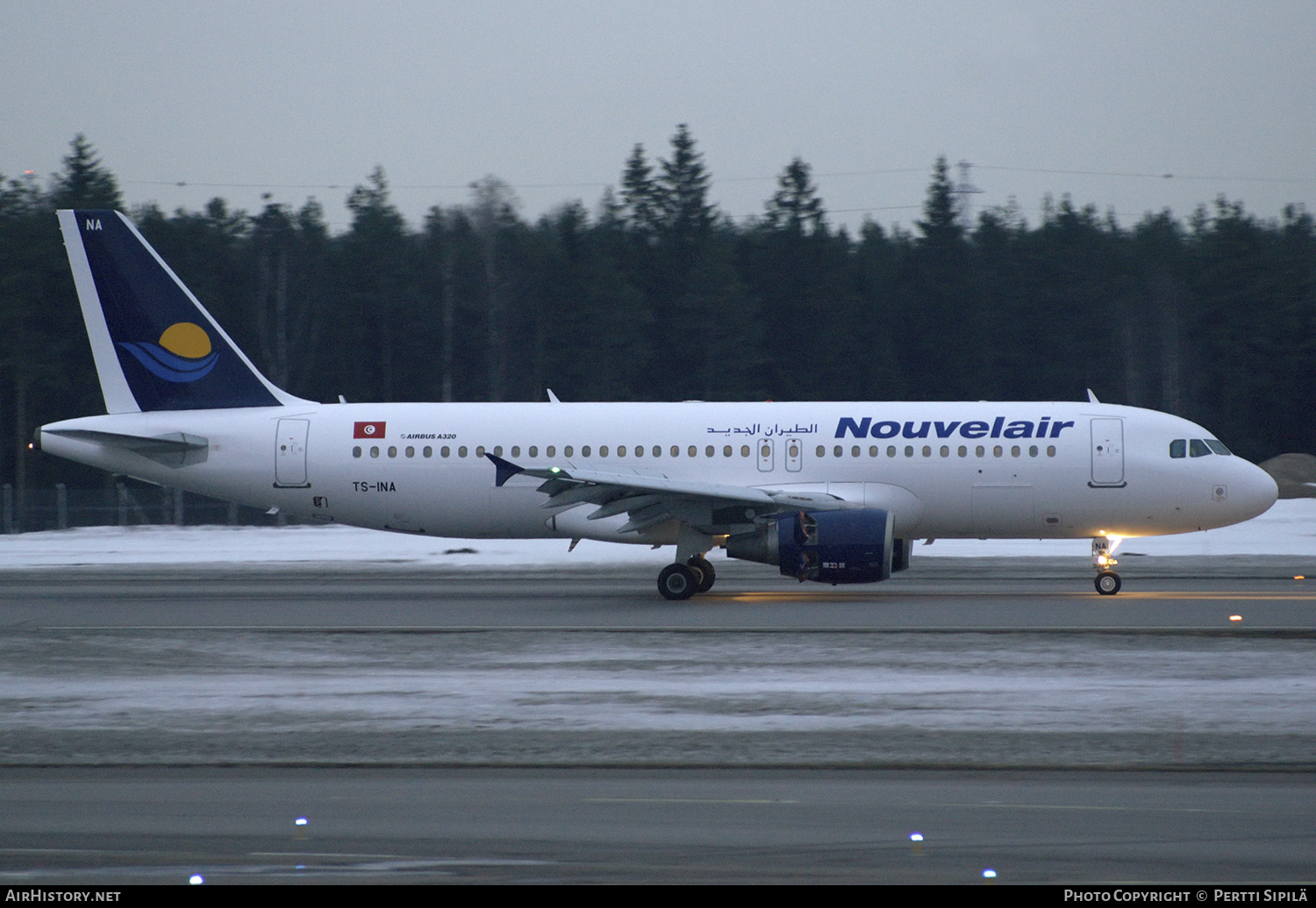 Aircraft Photo of TS-INA | Airbus A320-214 | Nouvelair Tunisie | AirHistory.net #108960