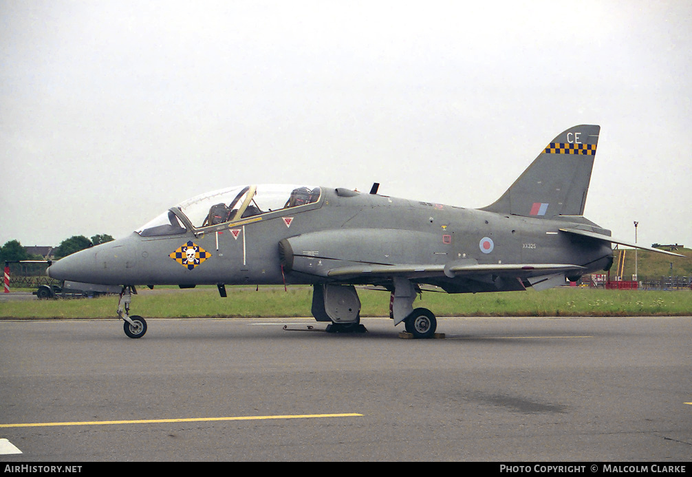 Aircraft Photo of XX325 | British Aerospace Hawk T.1 | UK - Air Force | AirHistory.net #109062