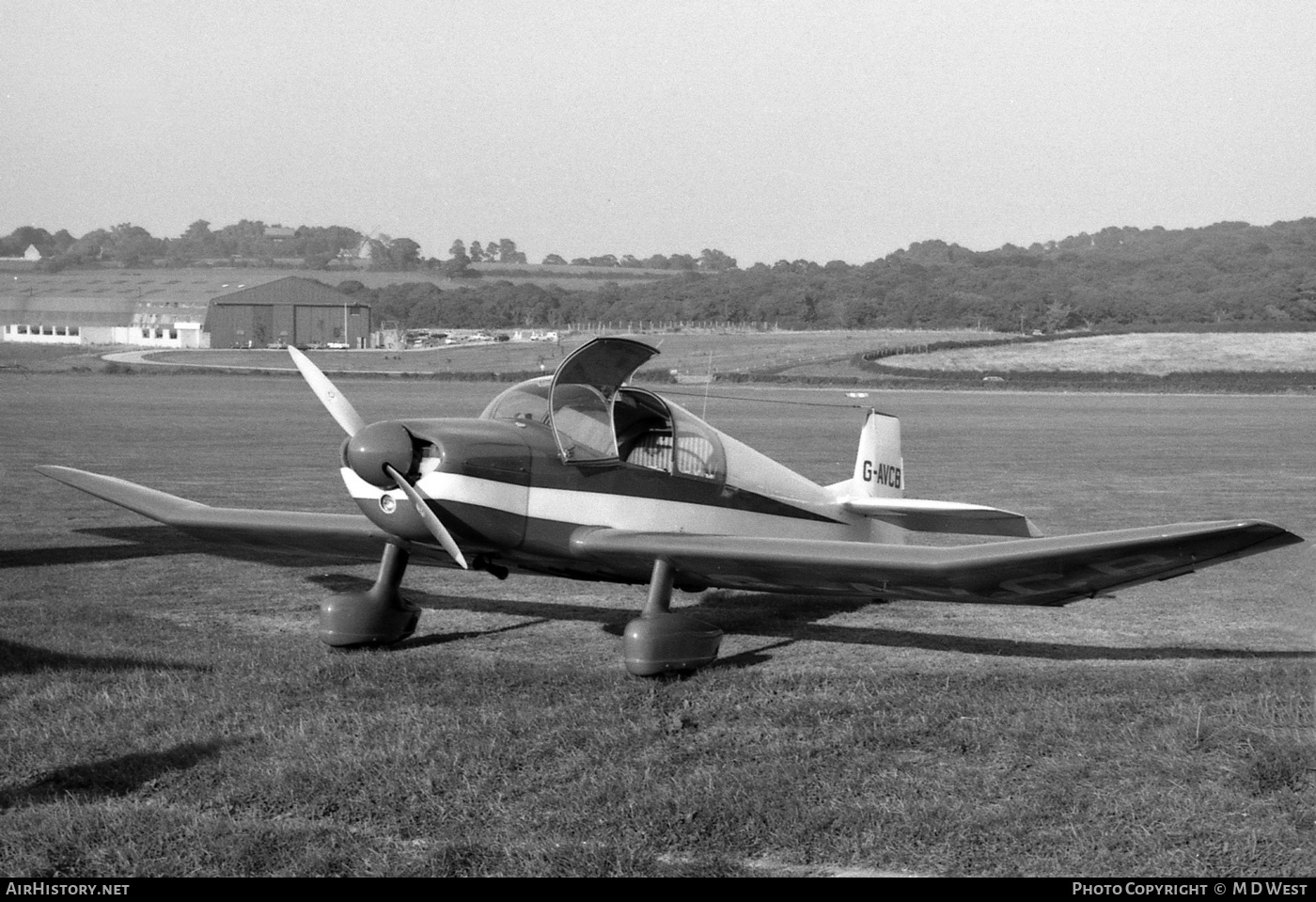 Aircraft Photo of G-AVCB | CEA DR-1051 Sicile Record | AirHistory.net #109383