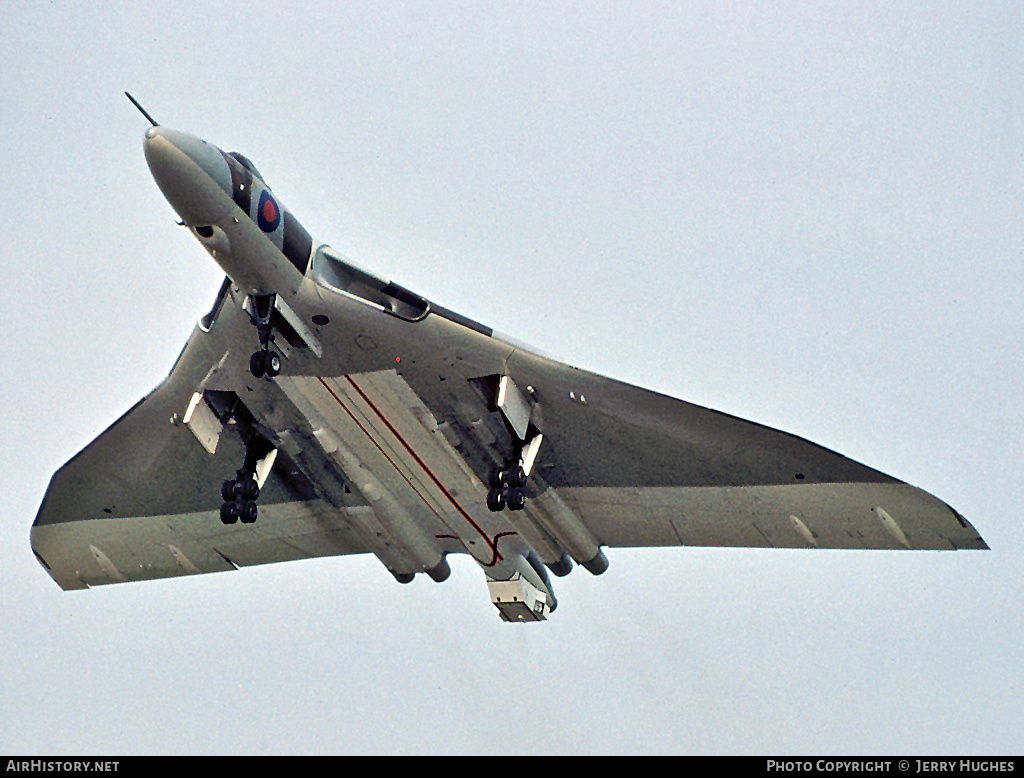 Aircraft Photo of XH560 | Avro 698 Vulcan K.2 | UK - Air Force | AirHistory.net #109476