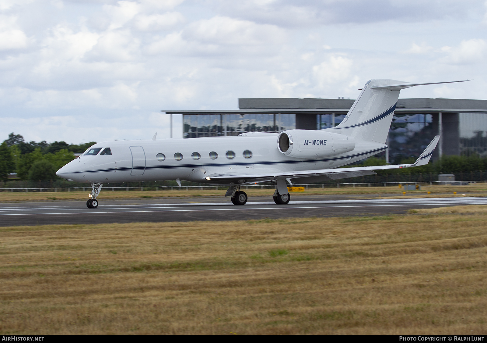 Aircraft Photo of M-WONE | Gulfstream Aerospace G-IV-X Gulfstream G450 | AirHistory.net #109796