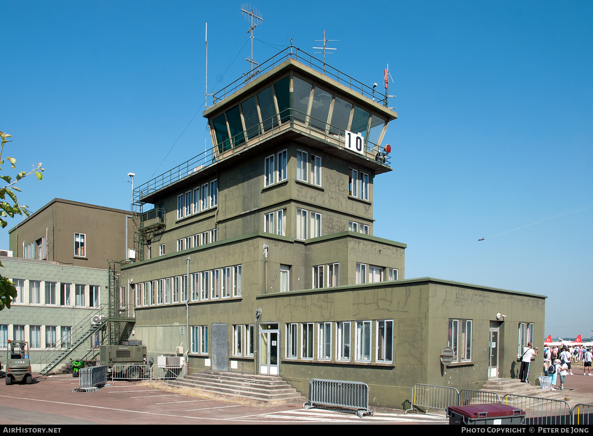 Airport photo of Cambrai - Épinoy (LFQI) (closed) in France | AirHistory.net #109983