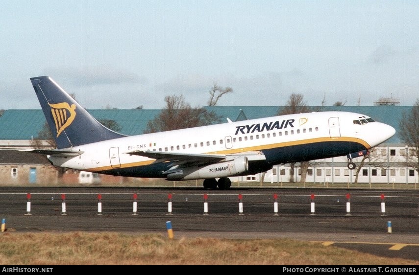 Aircraft Photo of EI-CNX | Boeing 737-230/Adv | Ryanair | AirHistory.net #110095