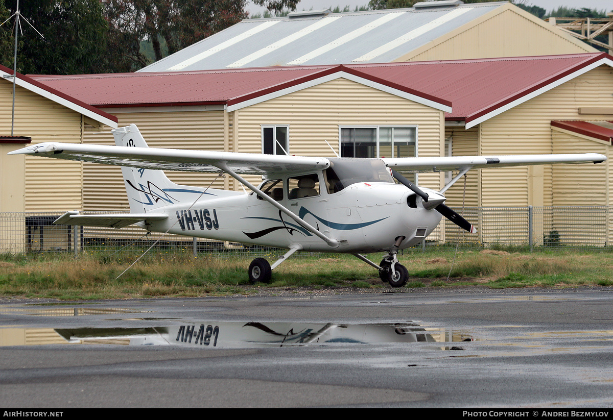 Aircraft Photo of VH-VSJ | Cessna 172S Skyhawk SP | STATA - ST Aviation Training Academy | AirHistory.net #110182