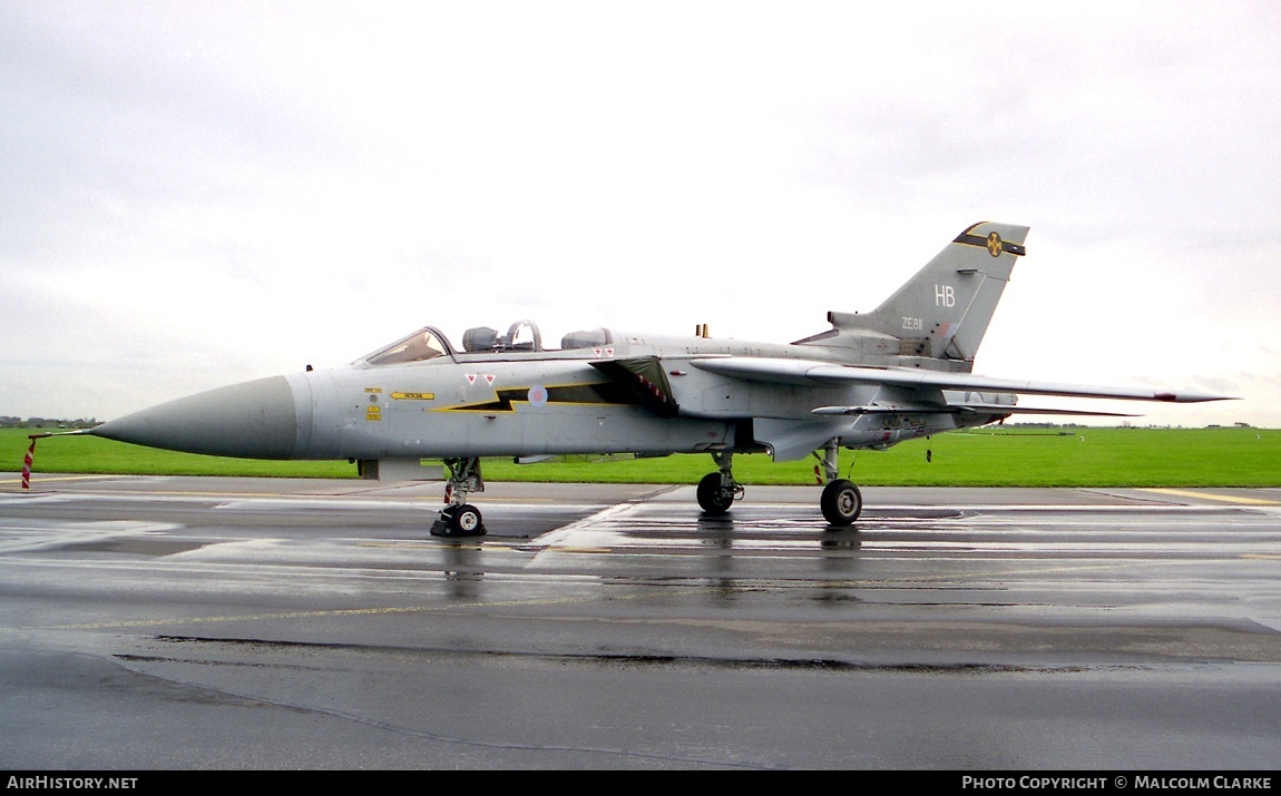 Aircraft Photo of ZE811 | Panavia Tornado F3 | UK - Air Force | AirHistory.net #110184