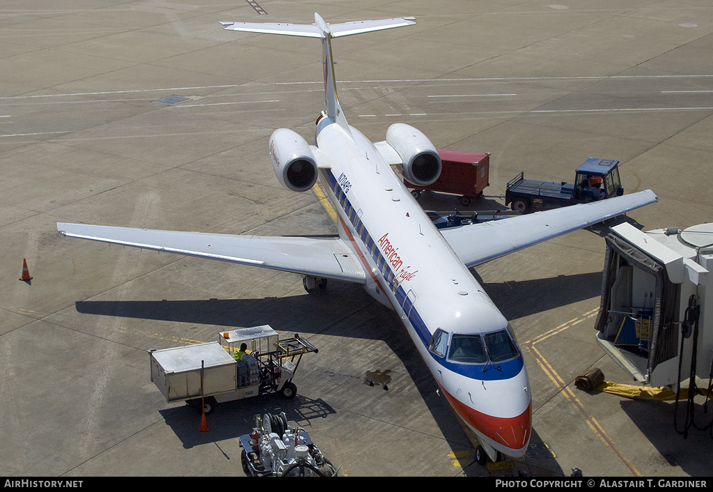 Aircraft Photo of N704PG | Embraer ERJ-135LR (EMB-135LR) | American Eagle | AirHistory.net #110187