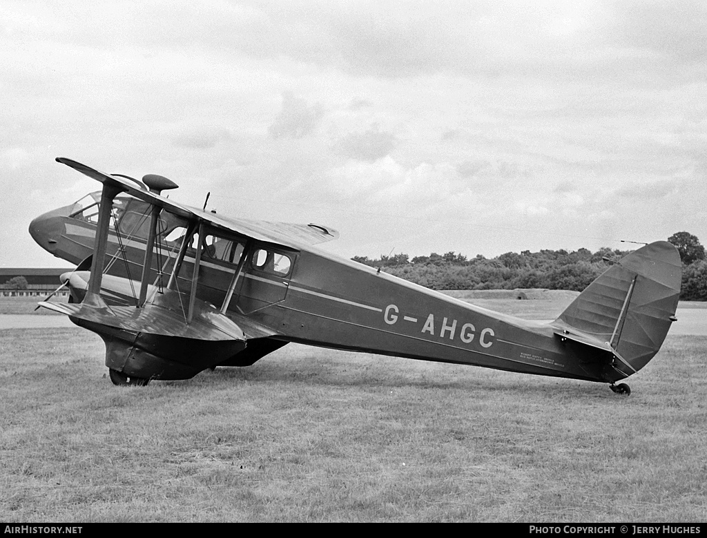 Aircraft Photo of G-AHGC | De Havilland D.H. 89A Dragon Rapide | Hawker Aircraft | AirHistory.net #110237