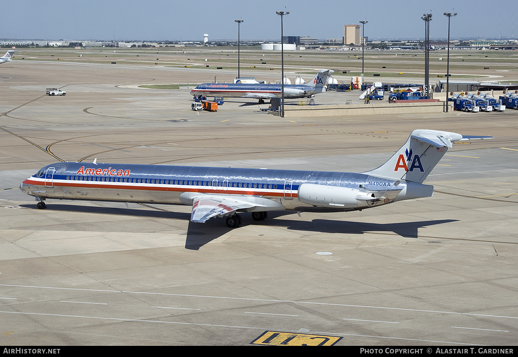 Aircraft Photo of N490AA | McDonnell Douglas MD-82 (DC-9-82) | American Airlines | AirHistory.net #110429