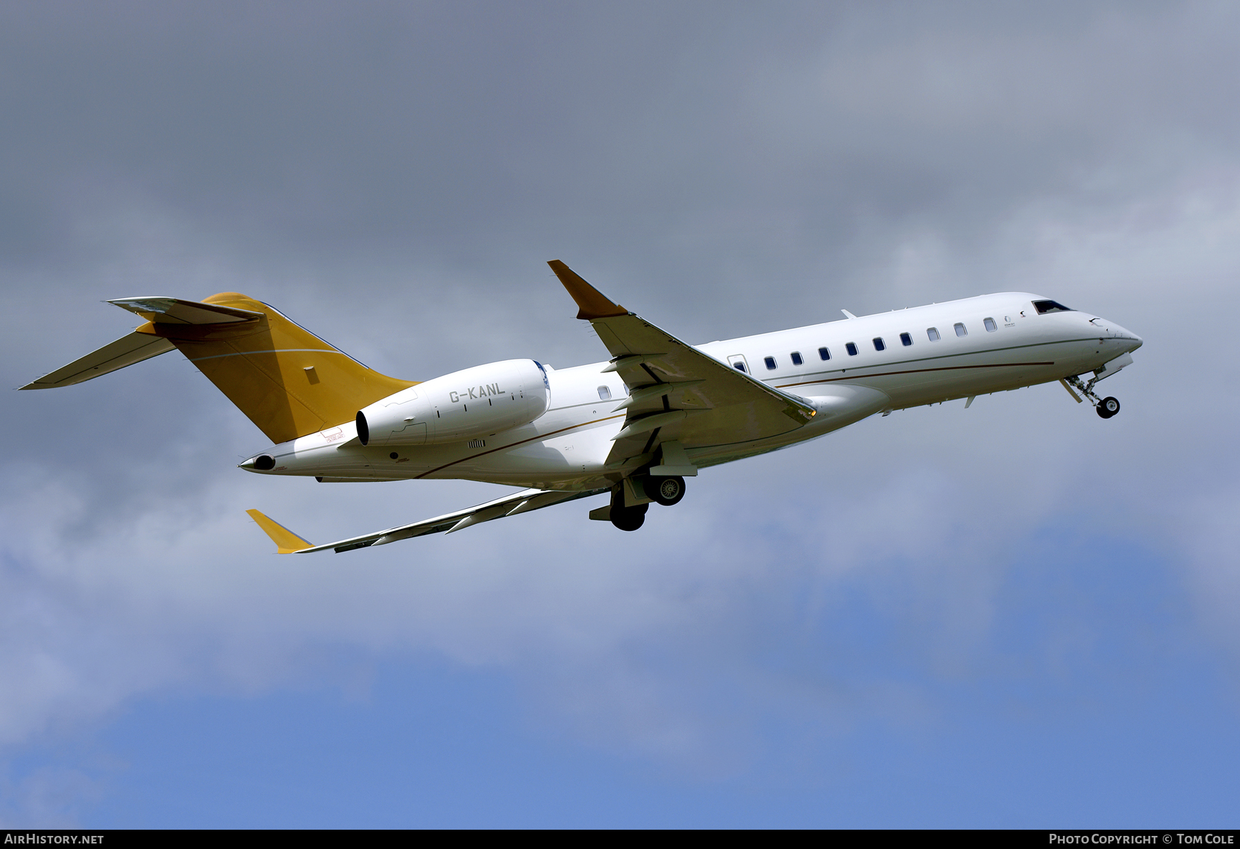 Aircraft Photo of G-KANL | Bombardier Global Express (BD-700-1A10) | AirHistory.net #110444