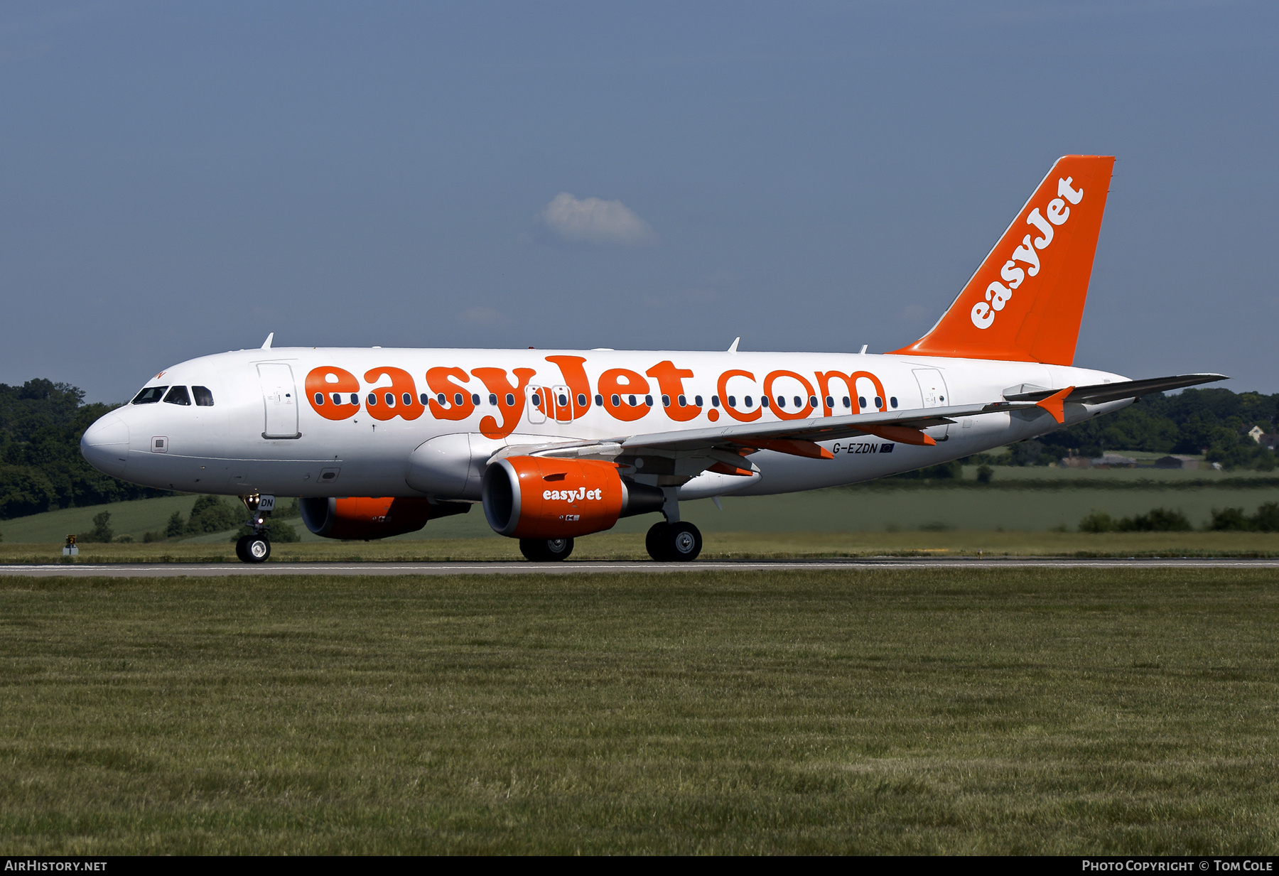 Aircraft Photo of G-EZDN | Airbus A319-111 | EasyJet | AirHistory.net #110451