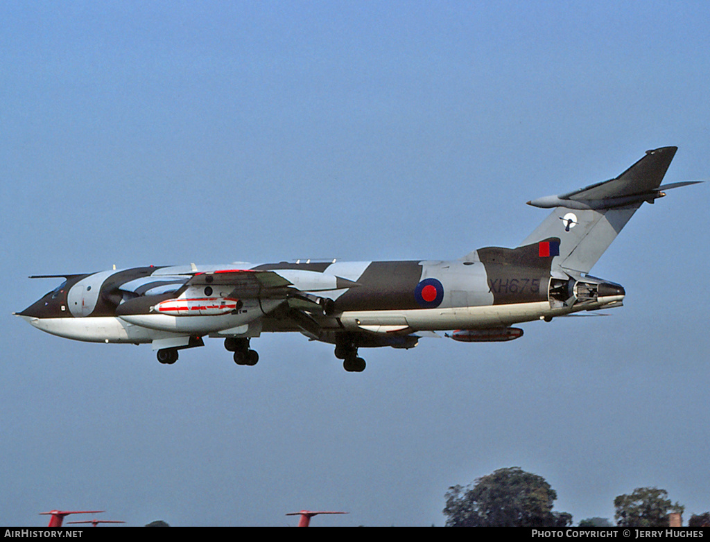Aircraft Photo of XH675 | Handley Page Victor K2 (HP-80) | UK - Air Force | AirHistory.net #110541