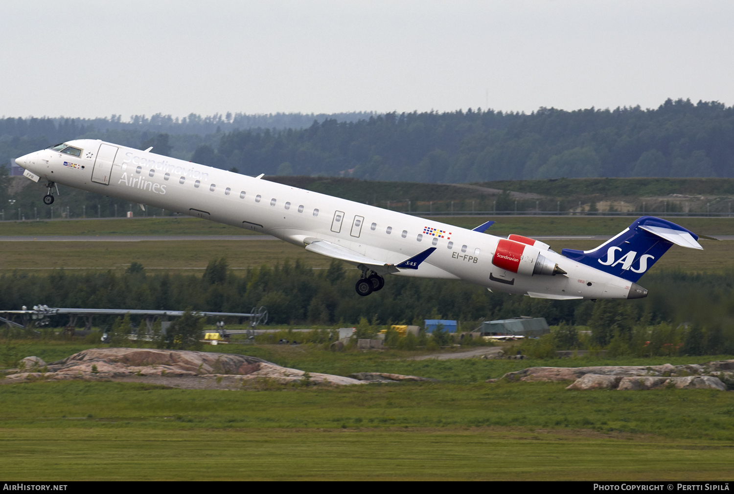 Aircraft Photo of EI-FPB | Bombardier CRJ-900LR NG (CL-600-2D24) | Scandinavian Airlines - SAS | AirHistory.net #110936
