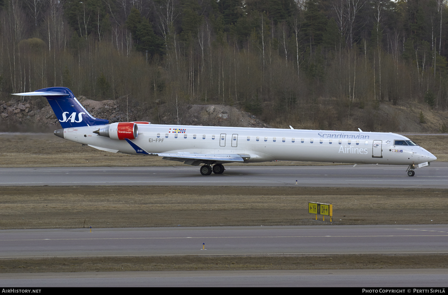Aircraft Photo of EI-FPF | Bombardier CRJ-900LR (CL-600-2D24) | Scandinavian Airlines - SAS | AirHistory.net #110976