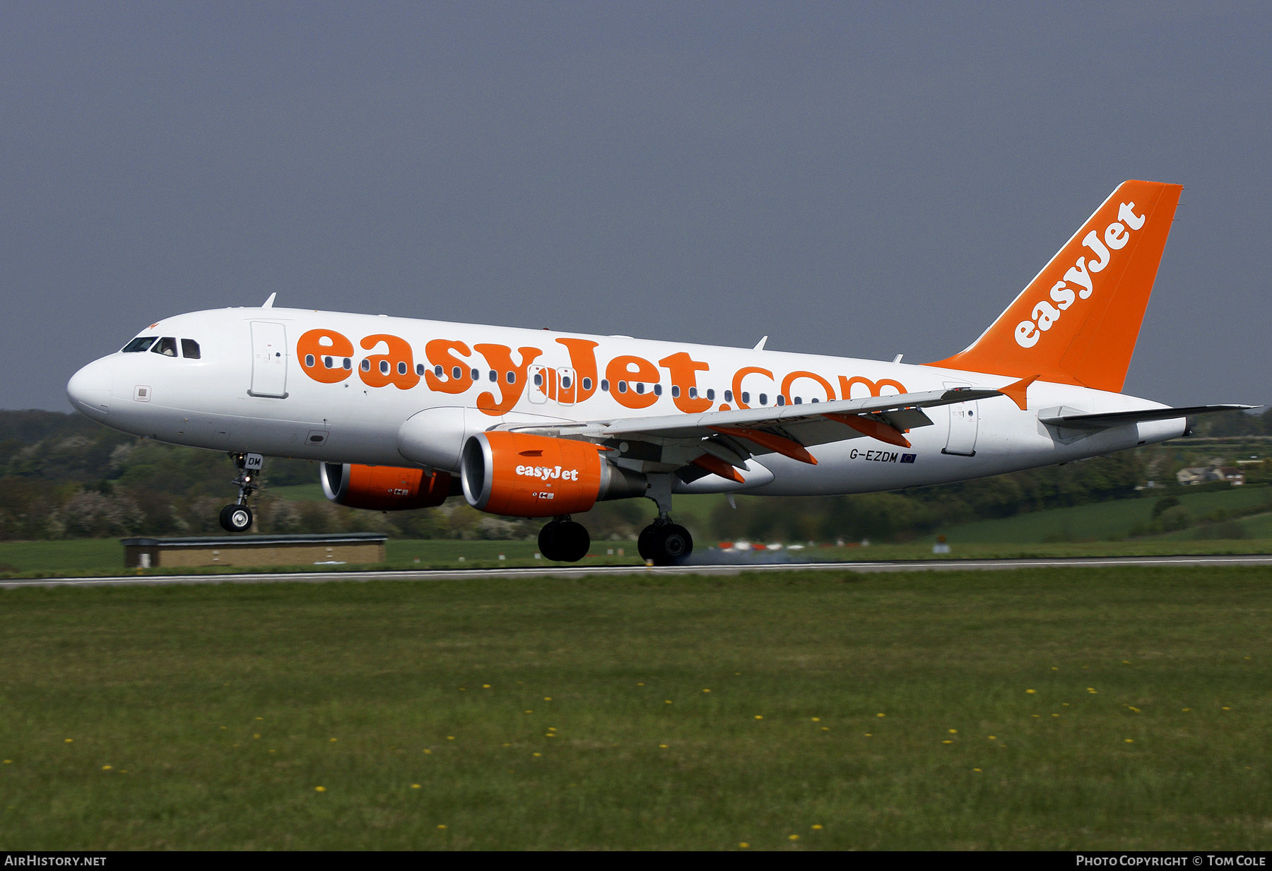 Aircraft Photo of G-EZDM | Airbus A319-111 | EasyJet | AirHistory.net #110993