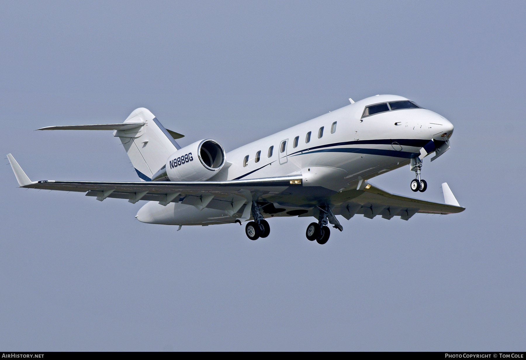 Aircraft Photo of N8888G | Bombardier Challenger 605 (CL-600-2B16) | AirHistory.net #111059