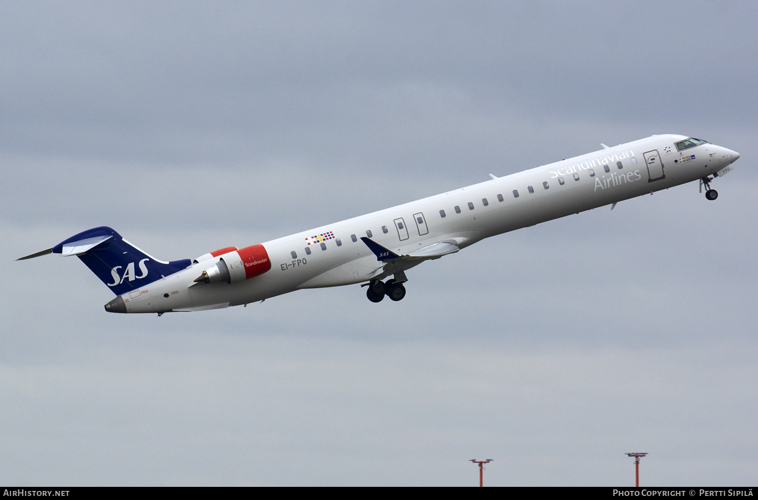 Aircraft Photo of EI-FPO | Bombardier CRJ-900ER NG (CL-600-2D24) | Scandinavian Airlines - SAS | AirHistory.net #111117