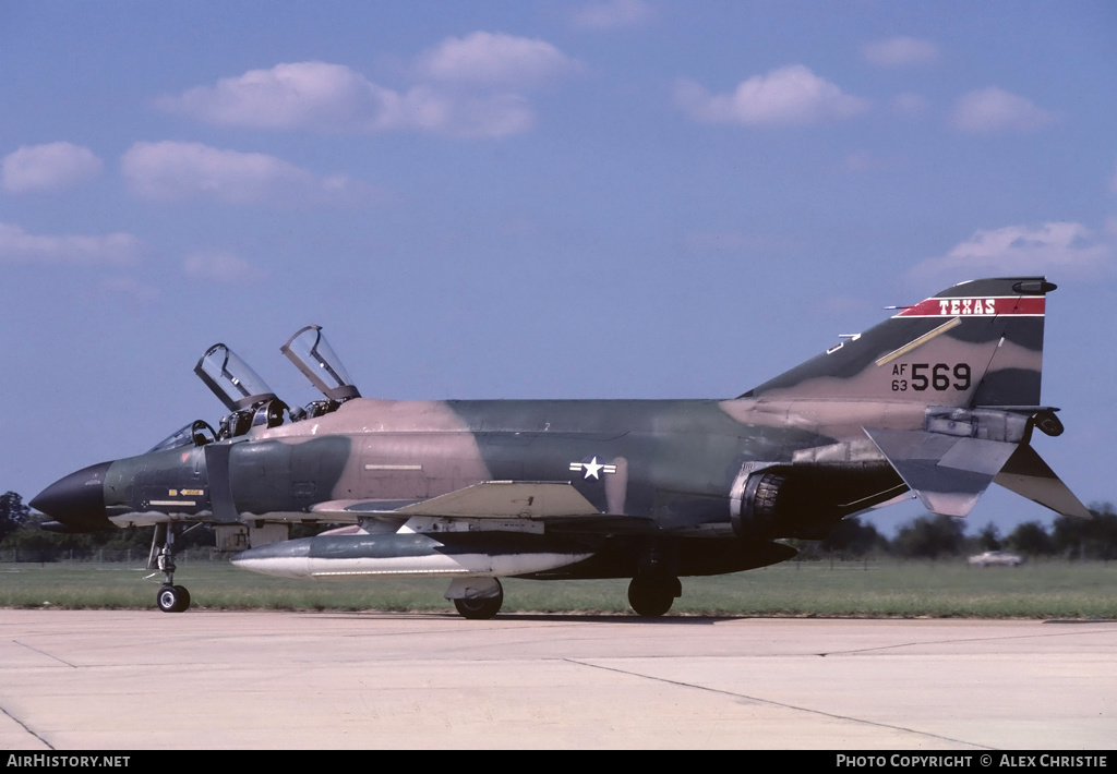 Aircraft Photo of 63-7569 / AF63-569 | McDonnell F-4C Phantom II | USA - Air Force | AirHistory.net #111130