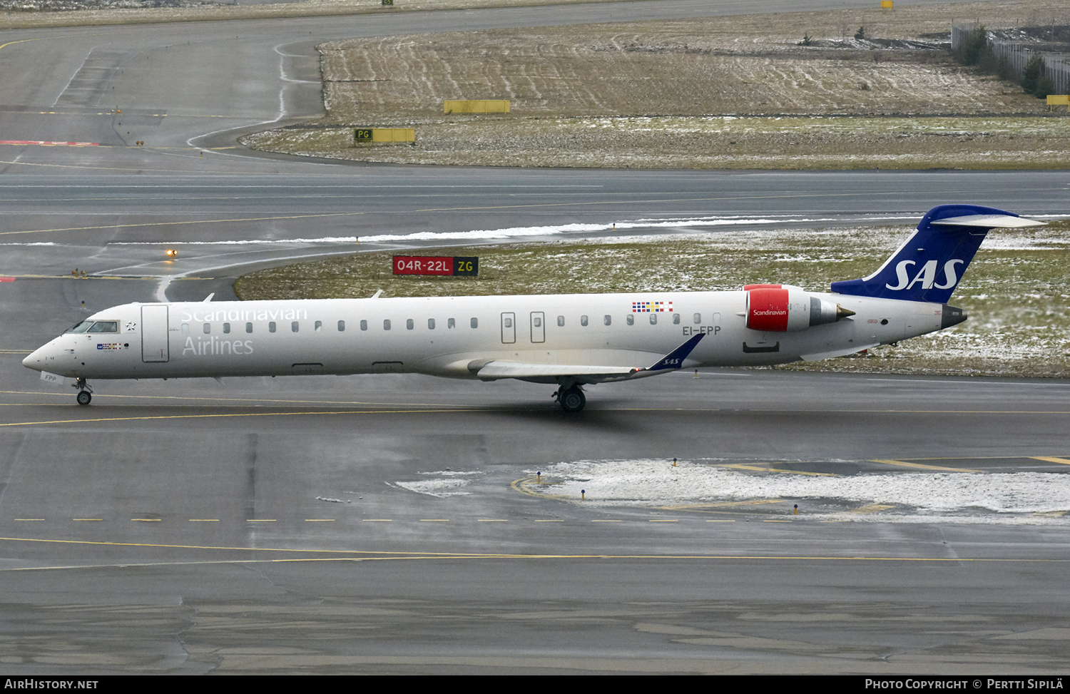 Aircraft Photo of EI-FPP | Bombardier CRJ-900LR NG (CL-600-2D24) | Scandinavian Airlines - SAS | AirHistory.net #111147