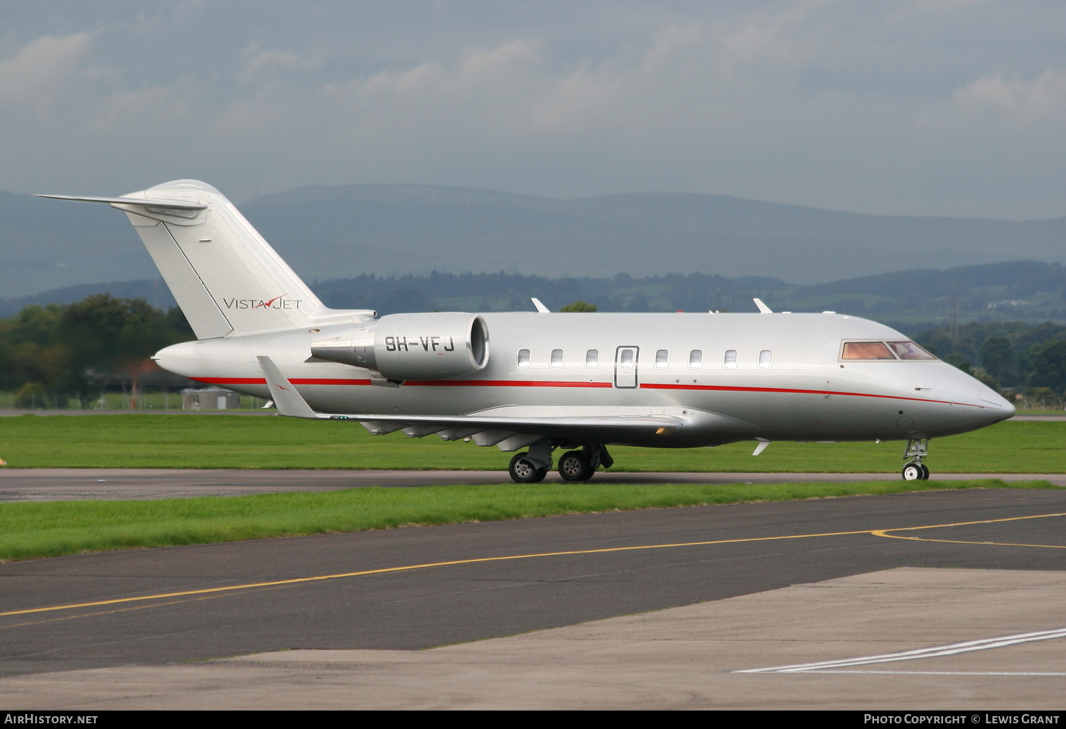 Aircraft Photo of 9H-VFJ | Bombardier Challenger 605 (CL-600-2B16) | VistaJet | AirHistory.net #111216