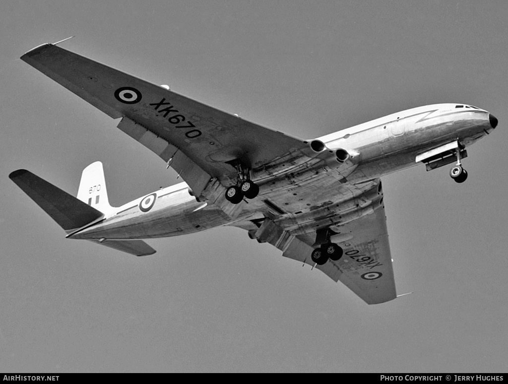 Aircraft Photo of XK670 | De Havilland D.H. 106 Comet C.2 | UK - Air Force | AirHistory.net #111299